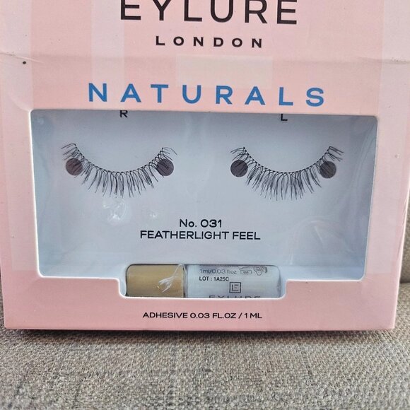 Eyelure London Lashes Natural No.31 Featherlight Feel Useable 5 Time W/ Adhesive - Picture 7 of 10
